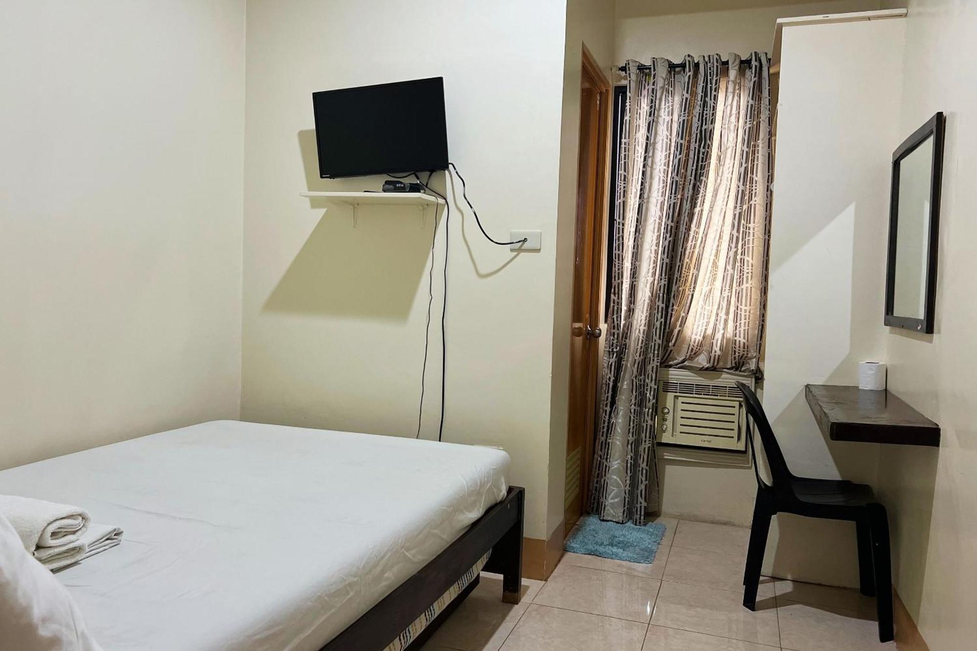 Sta Rosa Inn Iloilo Powered By Cocotel Kamer foto