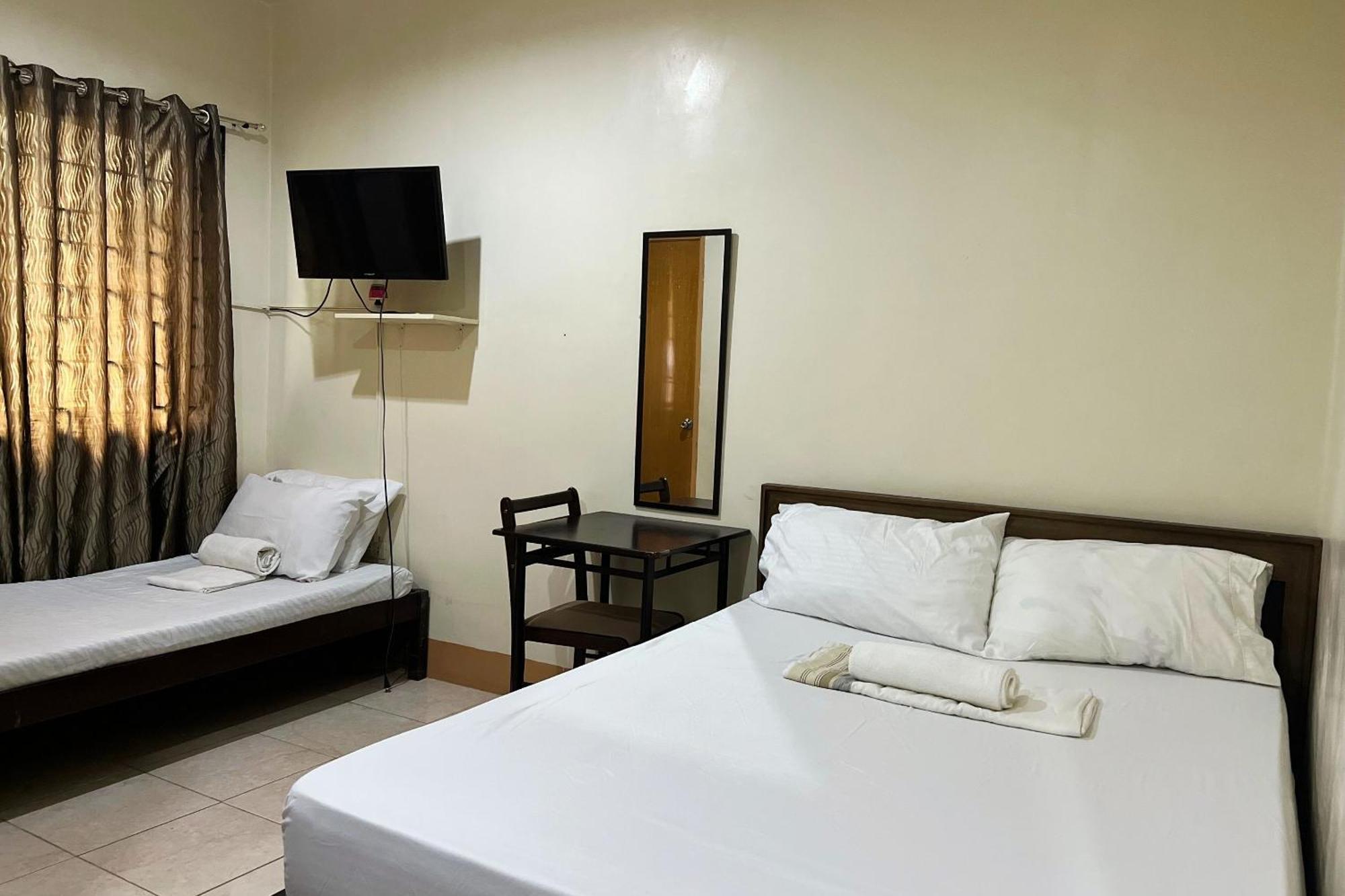 Sta Rosa Inn Iloilo Powered By Cocotel Kamer foto