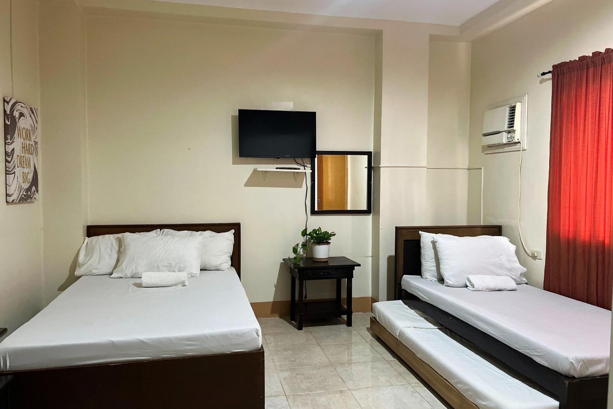 Sta Rosa Inn Iloilo Powered By Cocotel Kamer foto