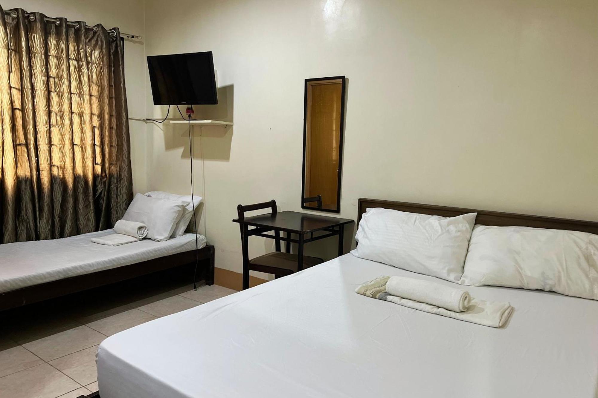 Sta Rosa Inn Iloilo Powered By Cocotel Kamer foto