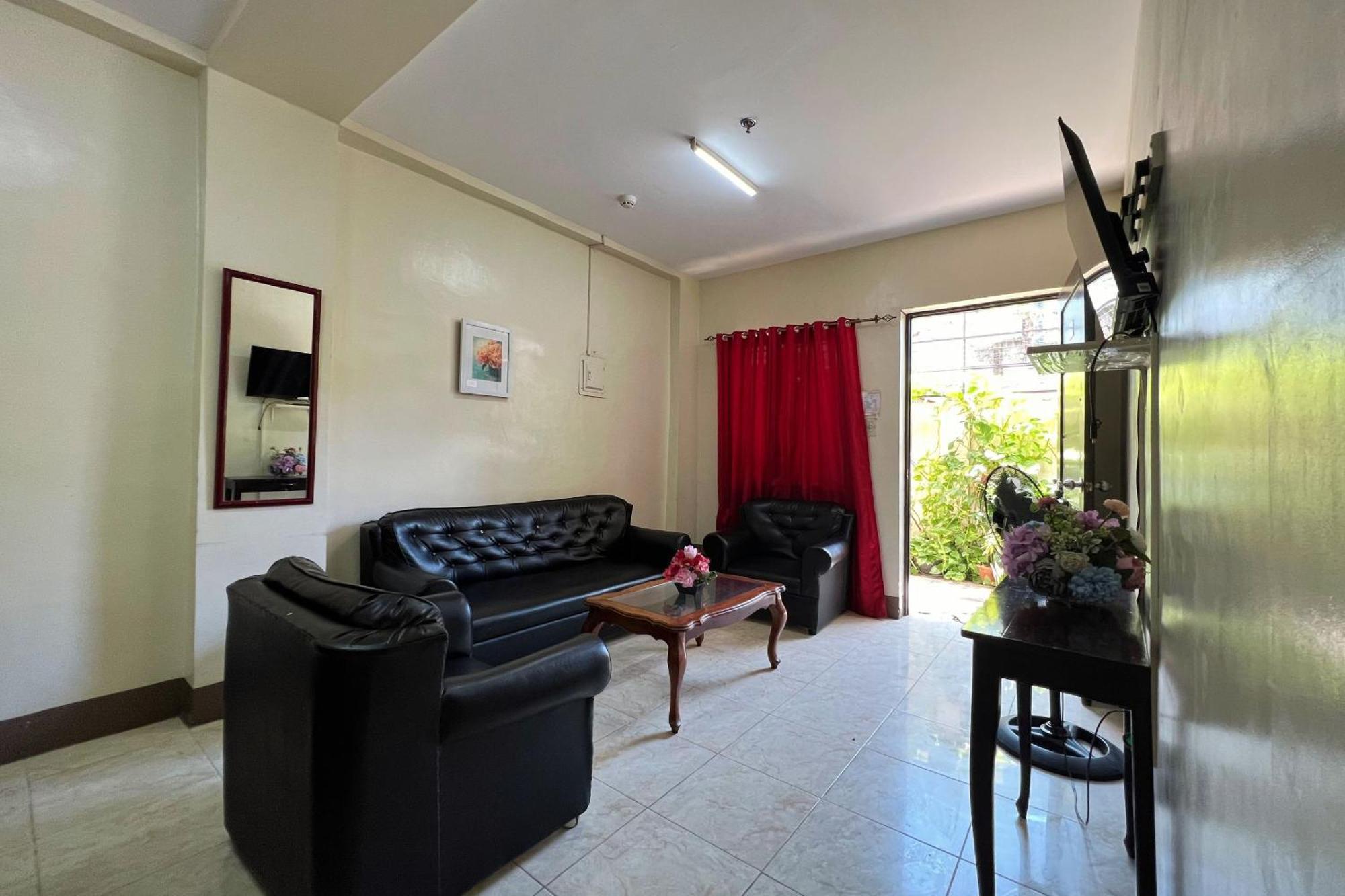 Sta Rosa Inn Iloilo Powered By Cocotel Kamer foto