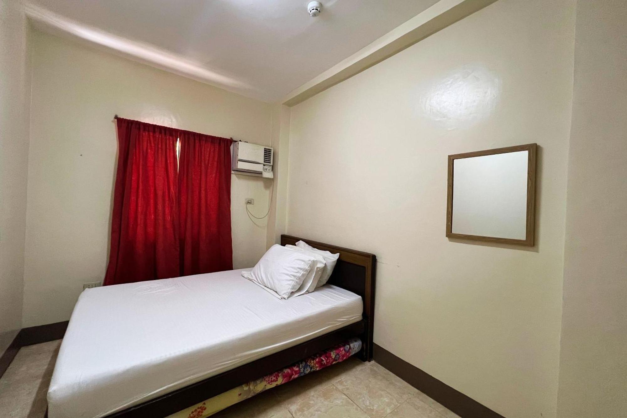Sta Rosa Inn Iloilo Powered By Cocotel Kamer foto